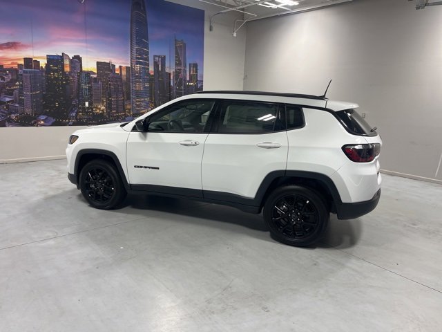 New 2026 Jeep Compass Latitude image 4