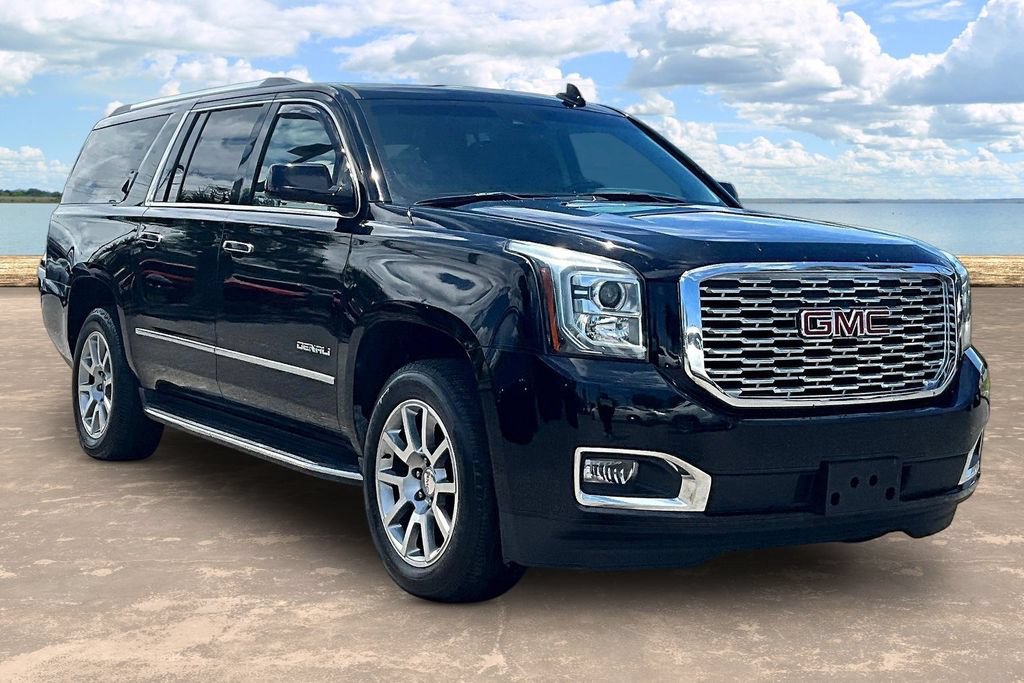 Used 2019 GMC Yukon XL Denali RWD image 3