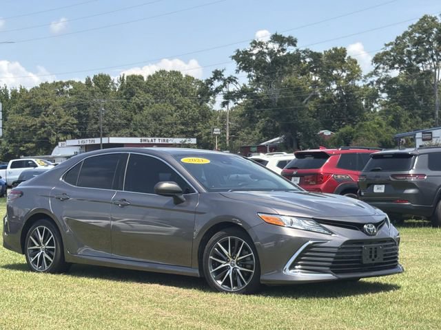 Used 2021 Toyota Camry XLE w/ Carpet Mat Package (TMS) AWD/4WD image 12
