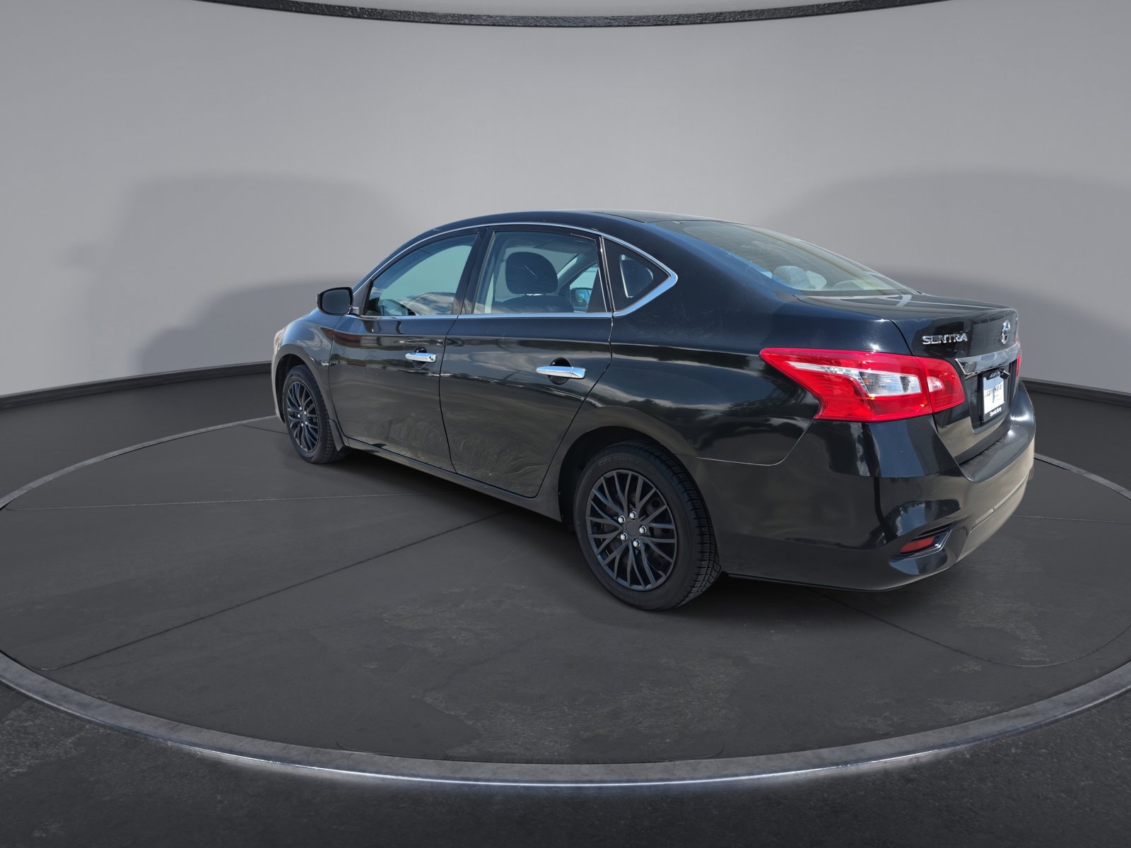Used 2019 Nissan Sentra S FWD image 6