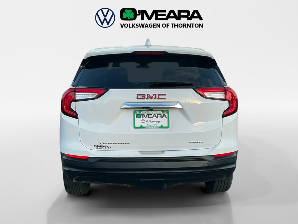 Used 2024 GMC Terrain SLE image 4