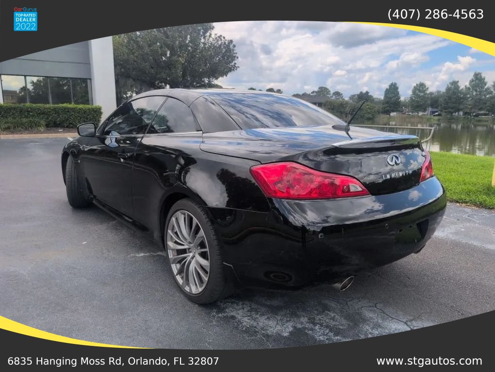 Used 2015 INFINITI Q60 Convertible w/ Premium Package RWD image 3
