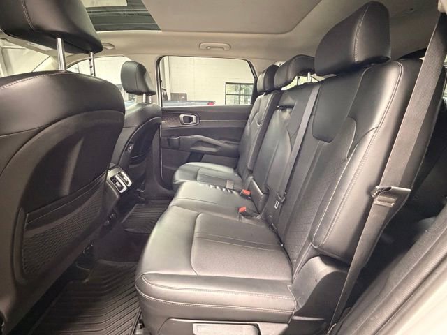Used 2021 Kia Sorento S w/ Panoramic Sunroof Package FWD image 18