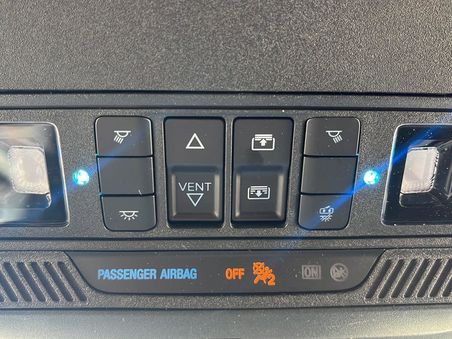 Used 2025 Ford Explorer Platinum image 18