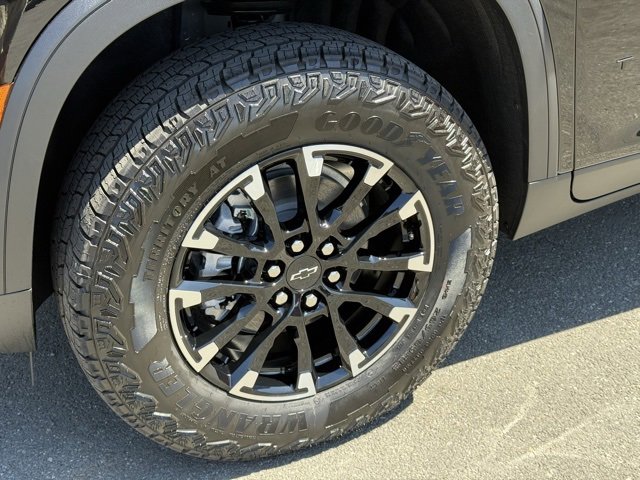 New 2026 Chevrolet Traverse Z71 w/ Enhanced Driving Package image 3