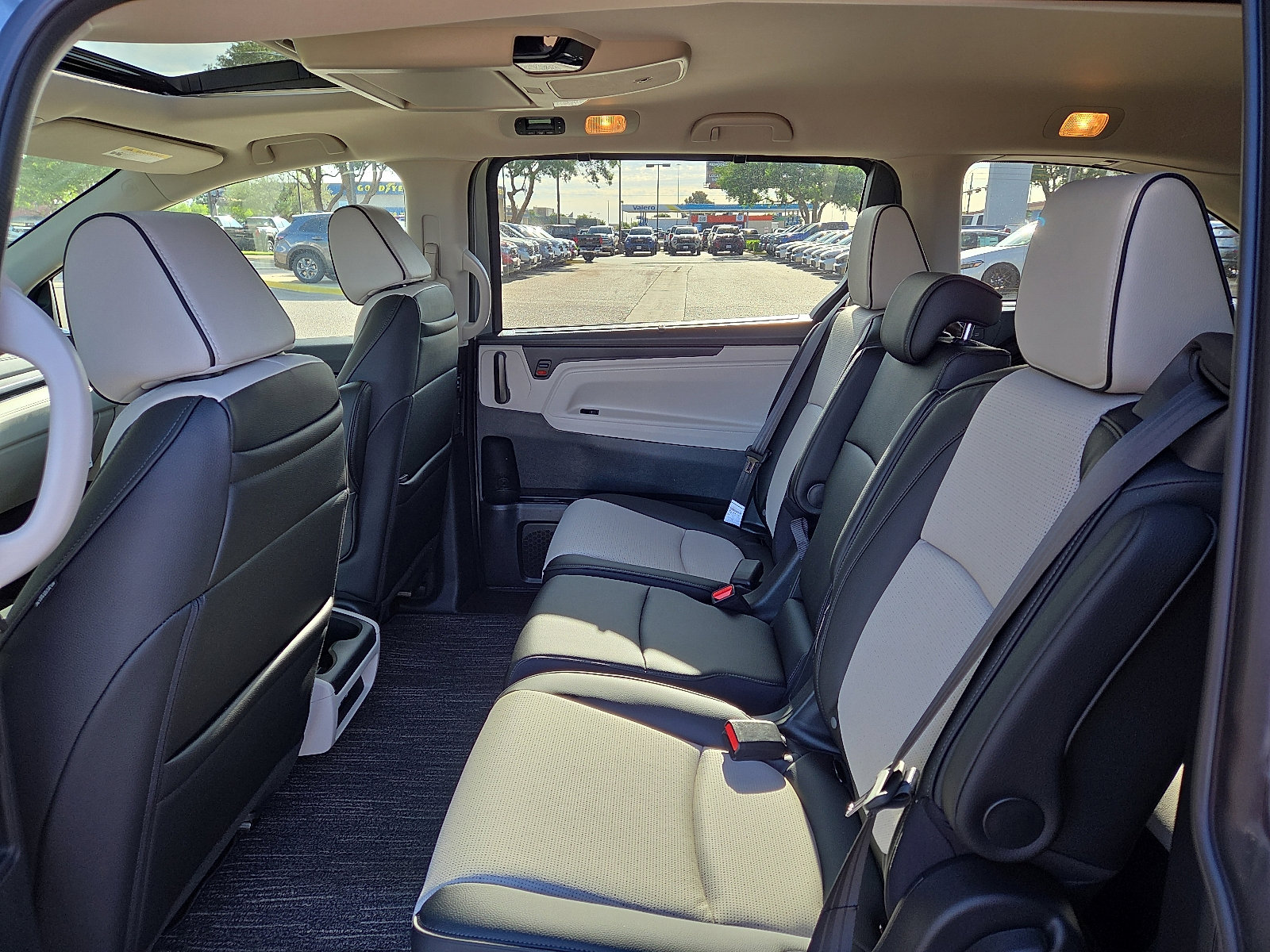 New 2026 Honda Odyssey Elite image 7
