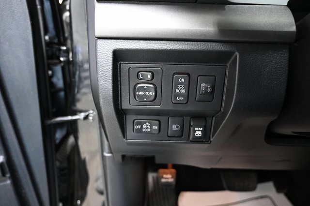 Used 2020 Toyota Tundra SR5 image 25