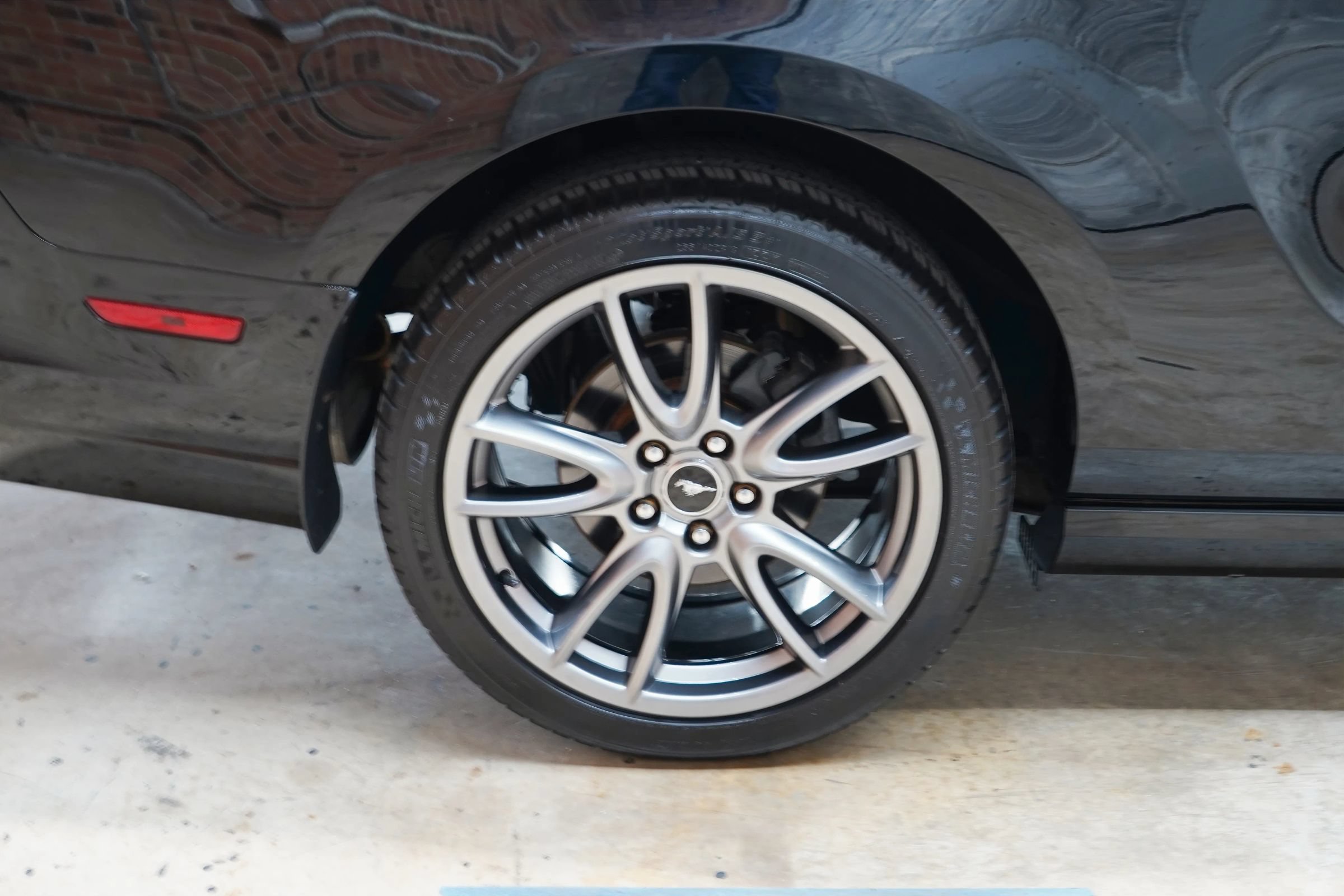 Used 2013 Ford Mustang GT Premium w/ Brembo Brake Pkg RWD image 54