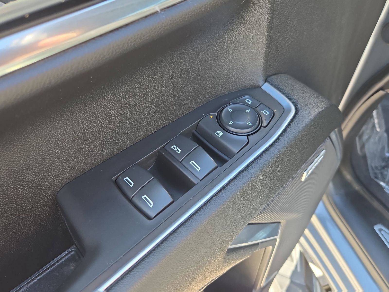 Used 2024 Chevrolet Silverado 1500 LT Trail Boss w/ Convenience Package II image 11