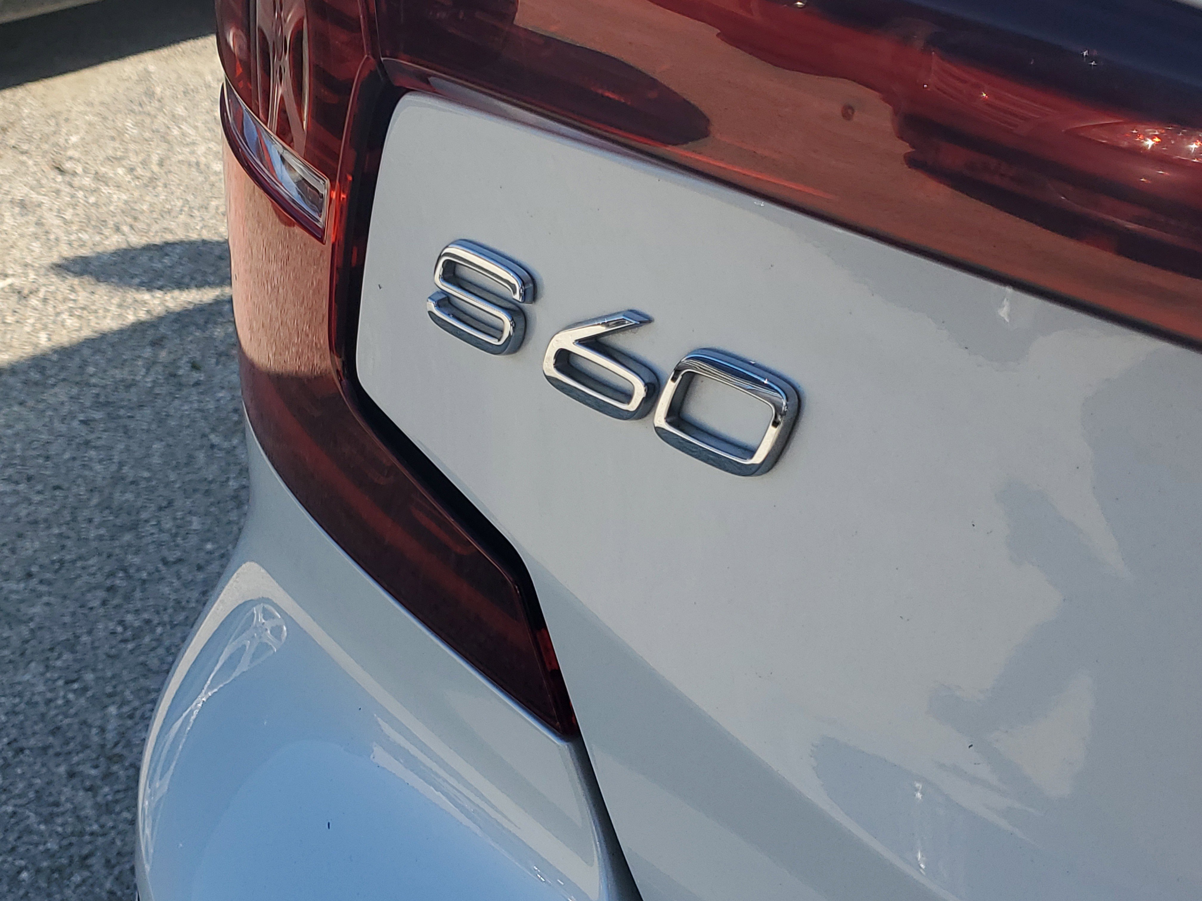 Used 2019 Volvo S60 T6 R-Design AWD/4WD image 9