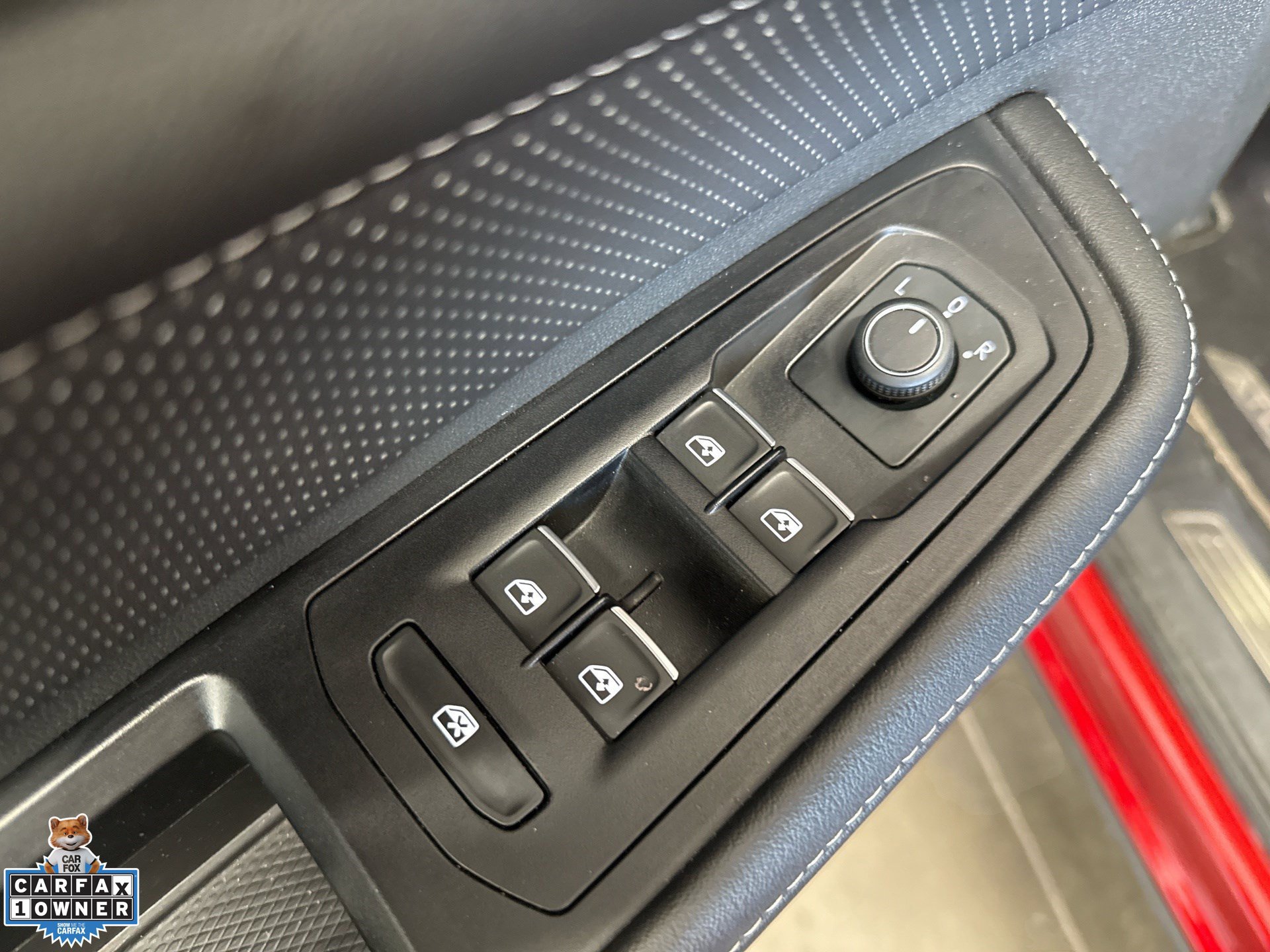 Used 2024 Volkswagen Atlas Cross Sport SE FWD image 16