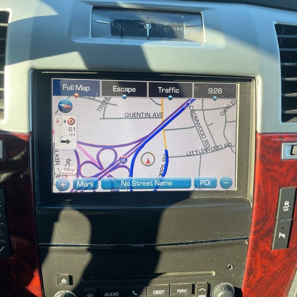 Used 2014 Cadillac Escalade ESV Premium image 11