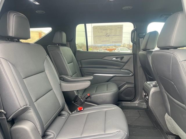 New 2026 Chevrolet Traverse LT w/ Midnight/Sport Edition AWD/4WD image 14
