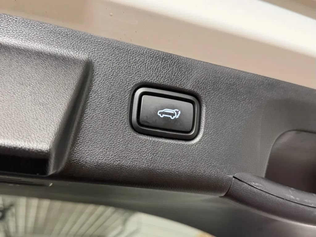 Used 2022 Hyundai Tucson Limited AWD/4WD image 38