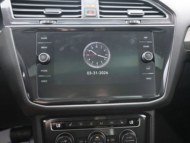 Used 2021 Volkswagen Tiguan SE w/ Panoramic Sunroof Package image 17