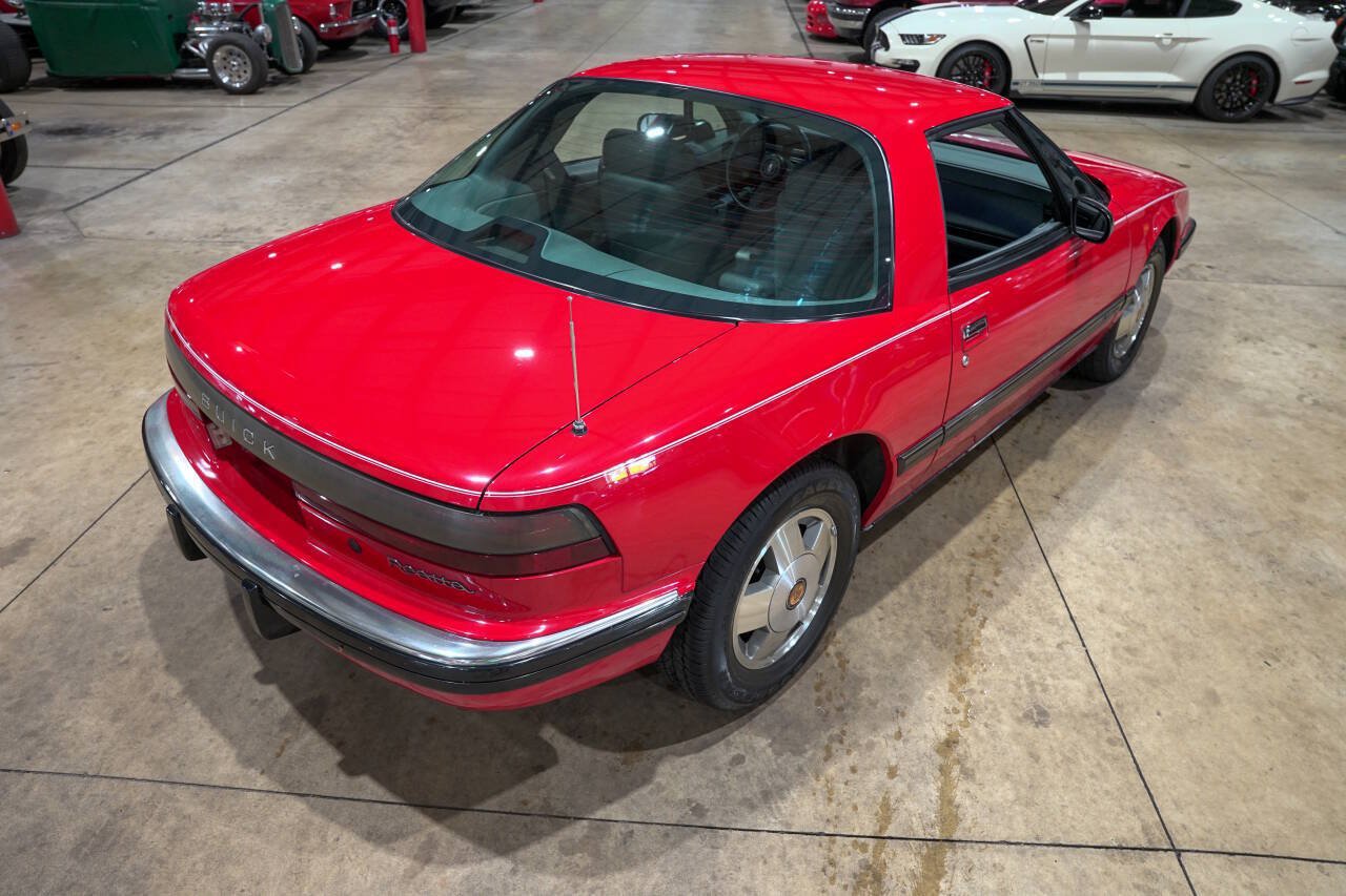 Used 1988 Buick Reatta Coupe FWD image 17