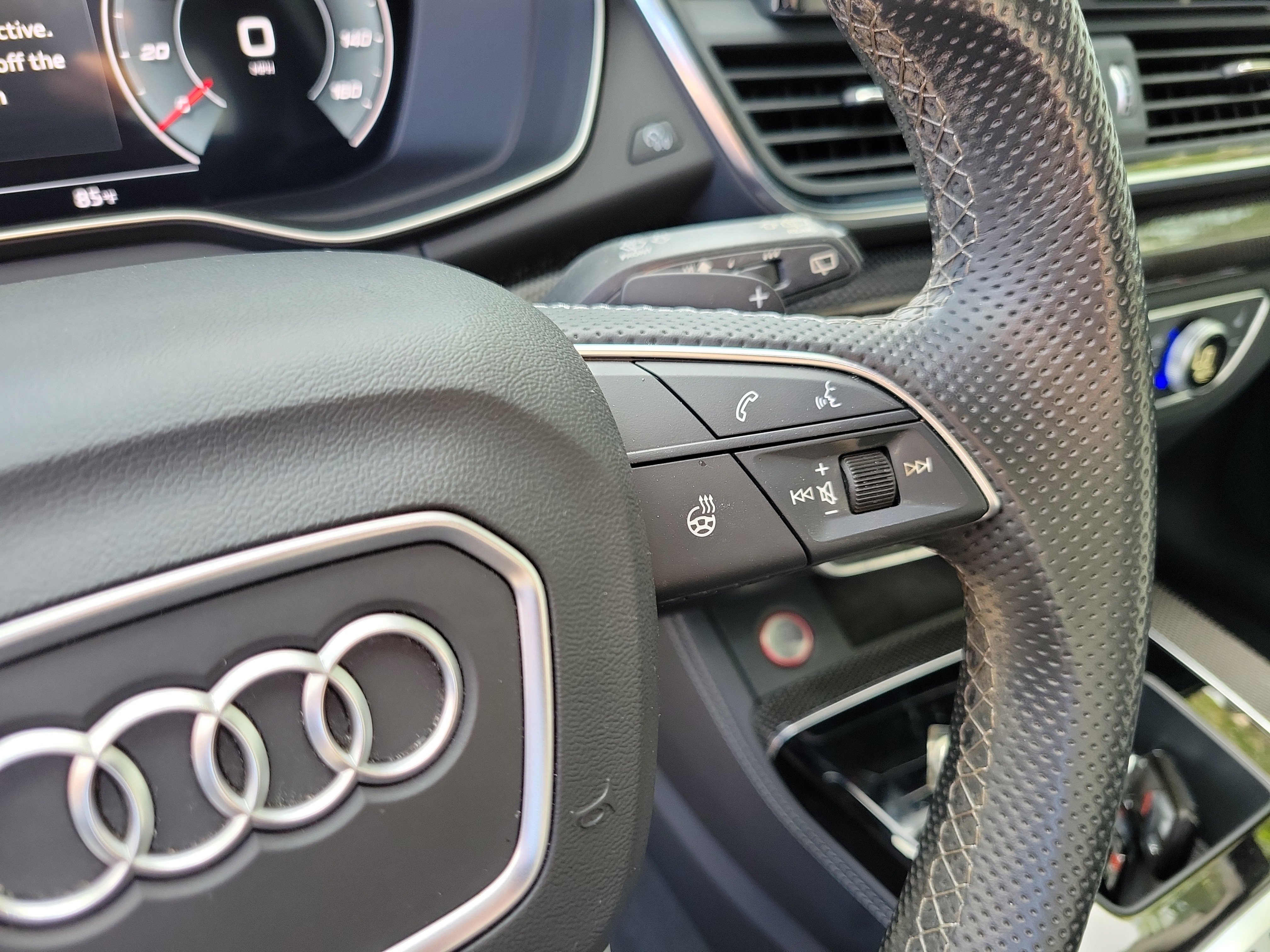 Used 2022 Audi SQ5 Premium Plus image 25