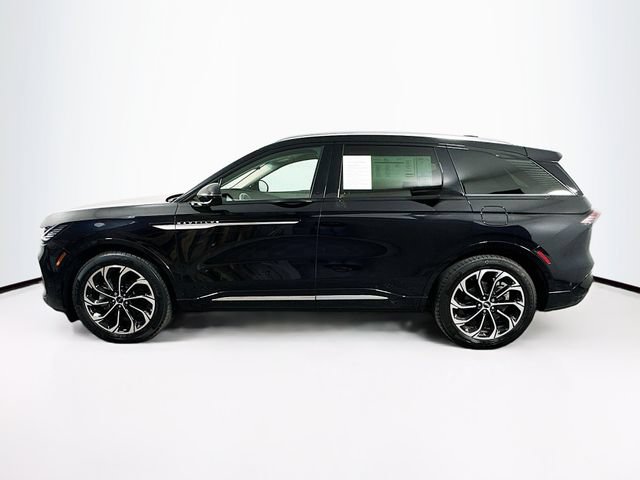 Certified 2024 Lincoln Nautilus Reserve w/ Equipment Group 202A AWD/4WD image 4
