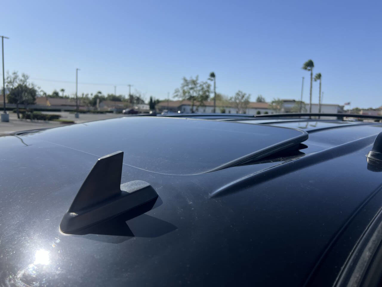 Used 2010 Cadillac Escalade Premium image 26