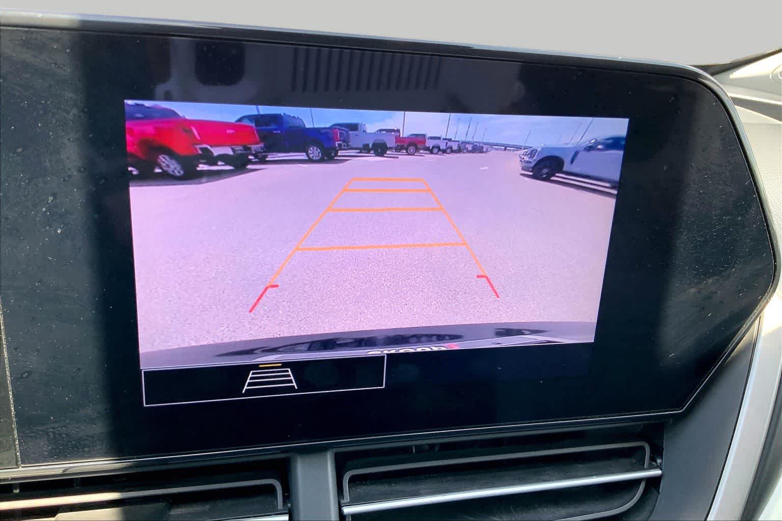 Used 2025 Chevrolet Trax LS FWD image 27