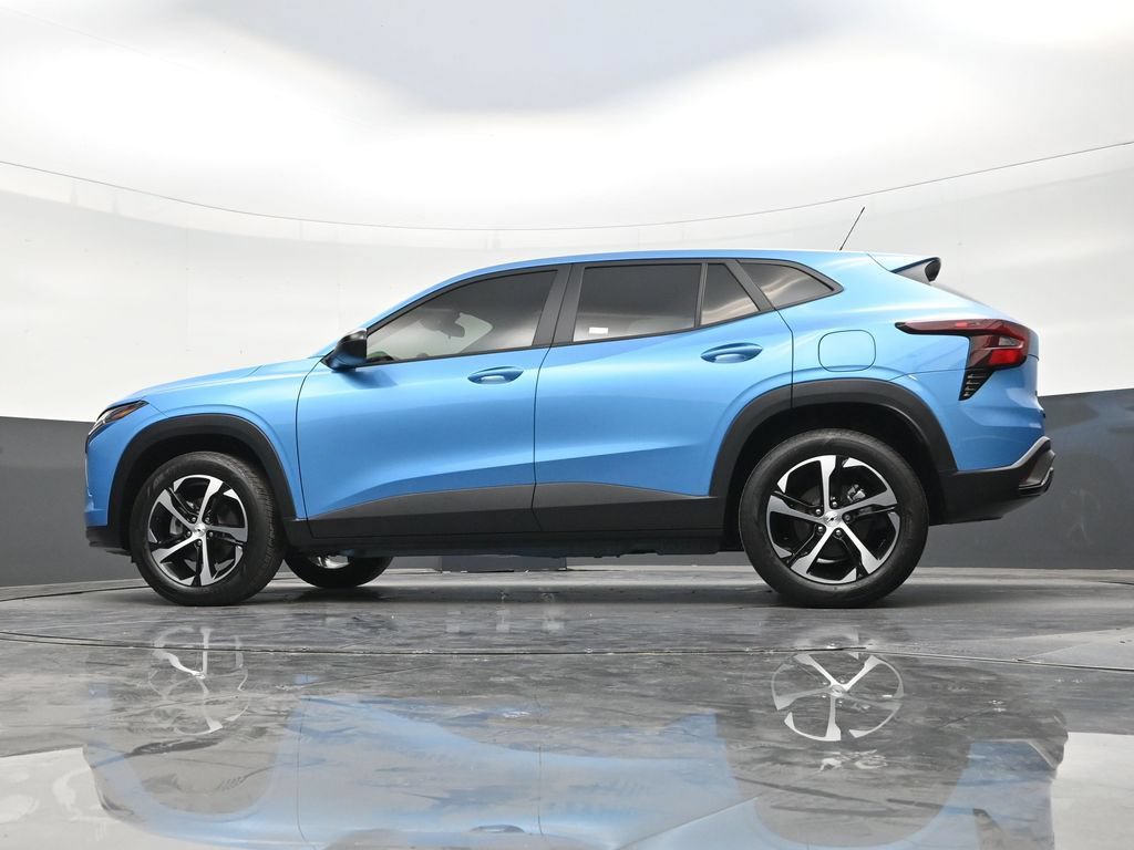 Used 2025 Chevrolet Trax RS FWD image 21