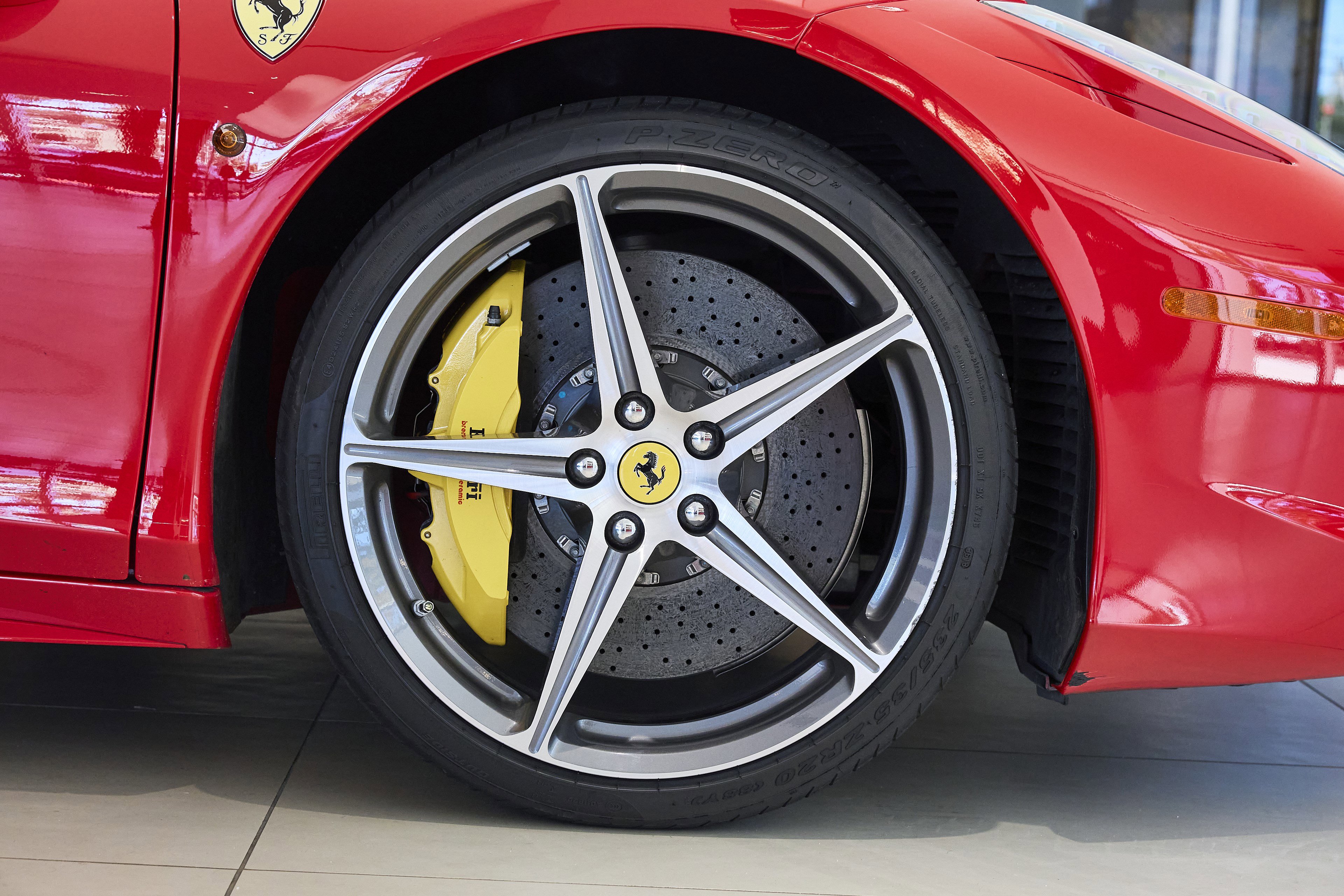 Used 2014 Ferrari 458 Spider image 36