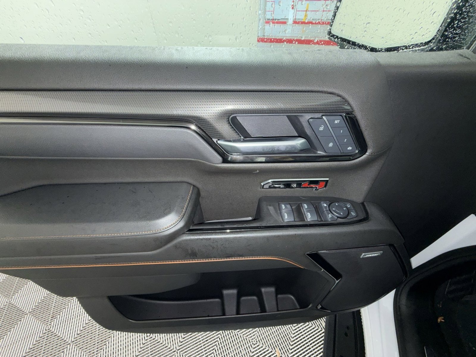 Used 2025 GMC Sierra 1500 AT4 w/ AT4 Premium Package AWD/4WD image 15