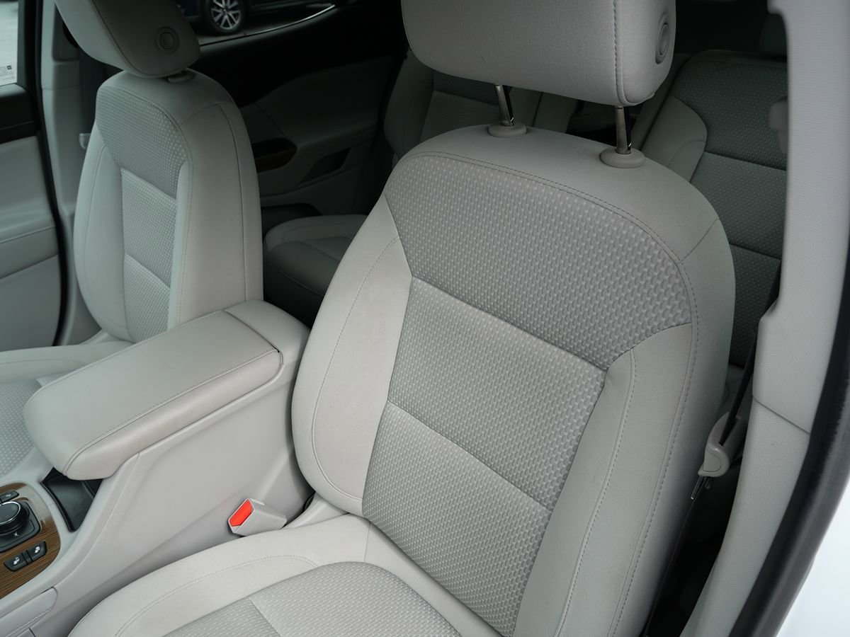 Used 2021 GMC Acadia SLE w/ Driver Convenience Package AWD/4WD image 11
