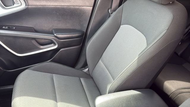Used 2021 Kia Soul LX image 23