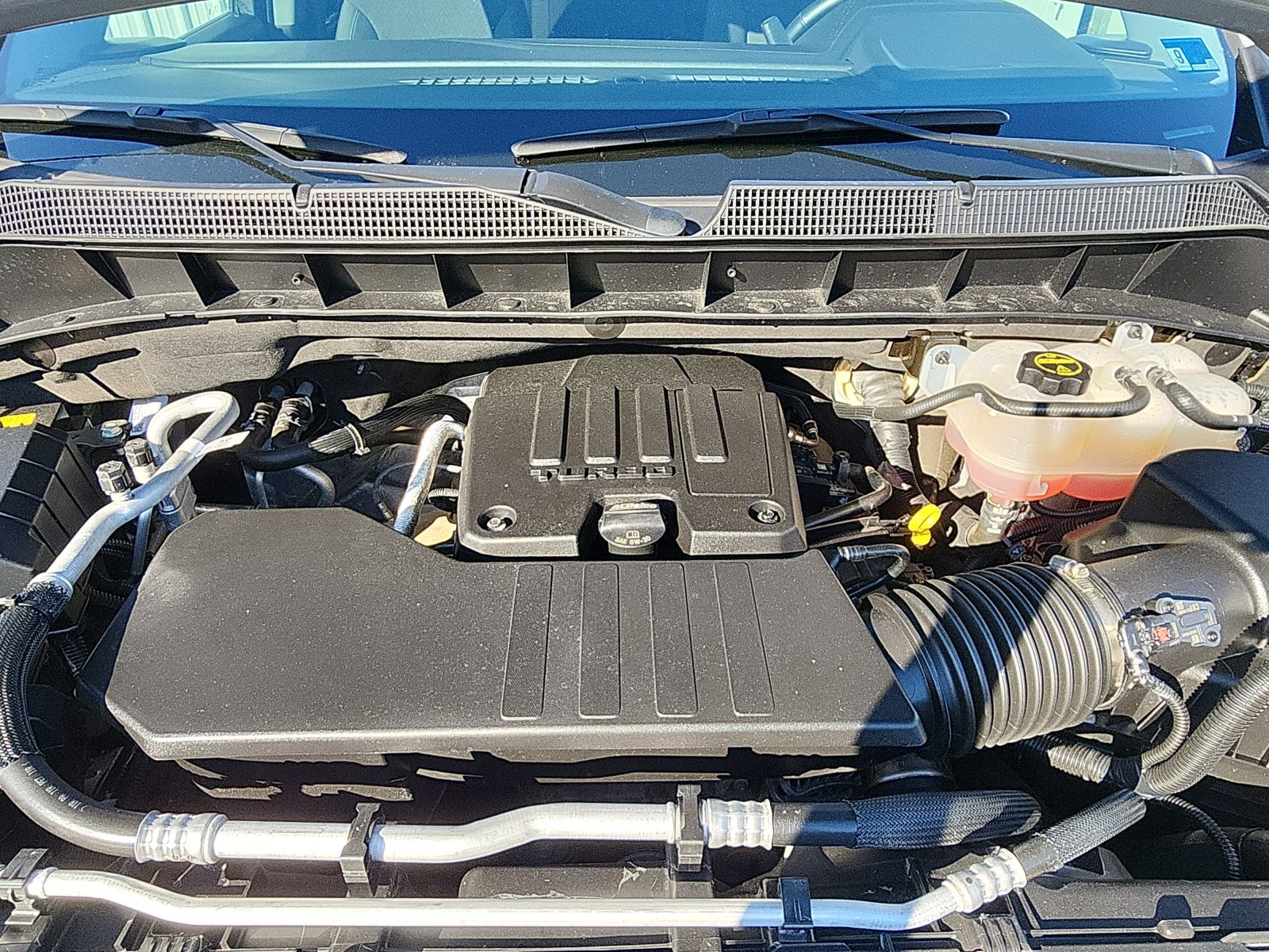 Used 2024 Chevrolet Silverado 1500 LT AWD/4WD image 11