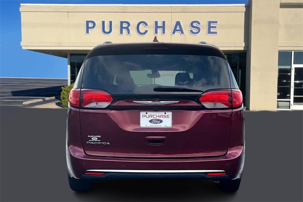 Used 2018 Chrysler Pacifica Touring-L image 5