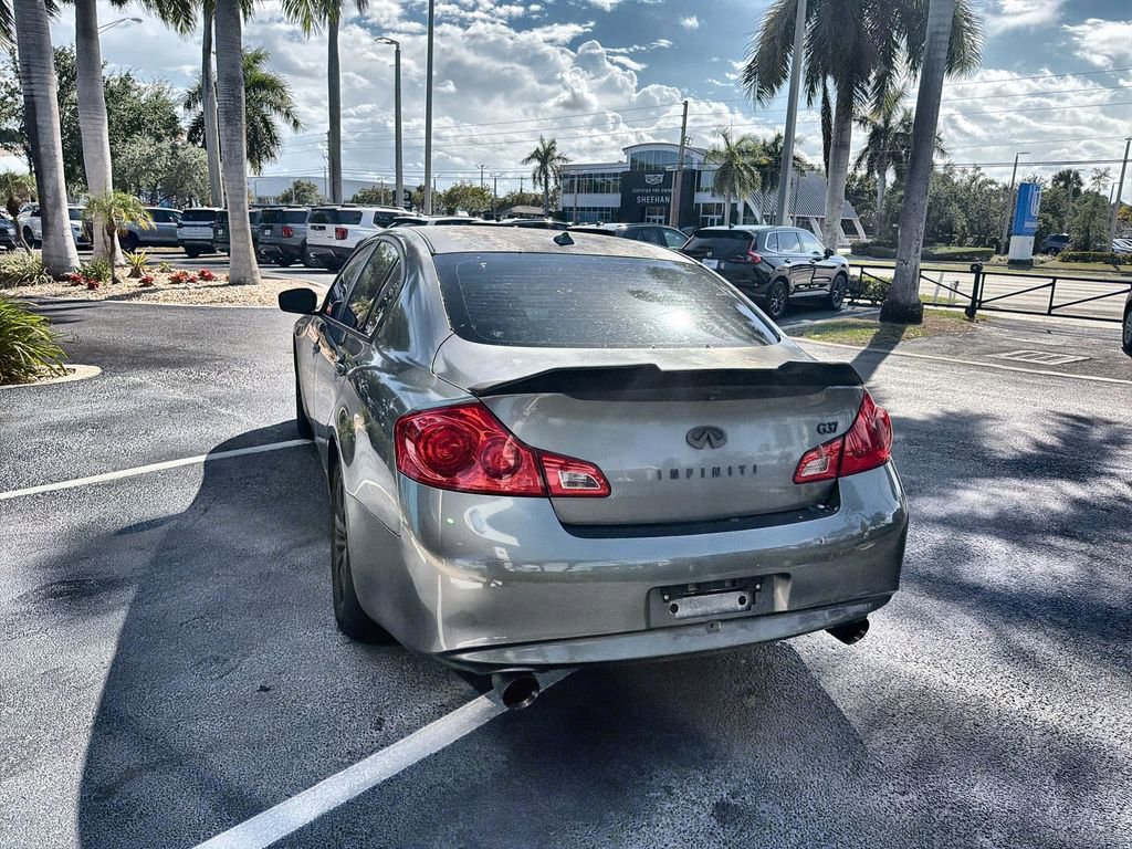 Used 2013 INFINITI G37 Journey RWD image 7