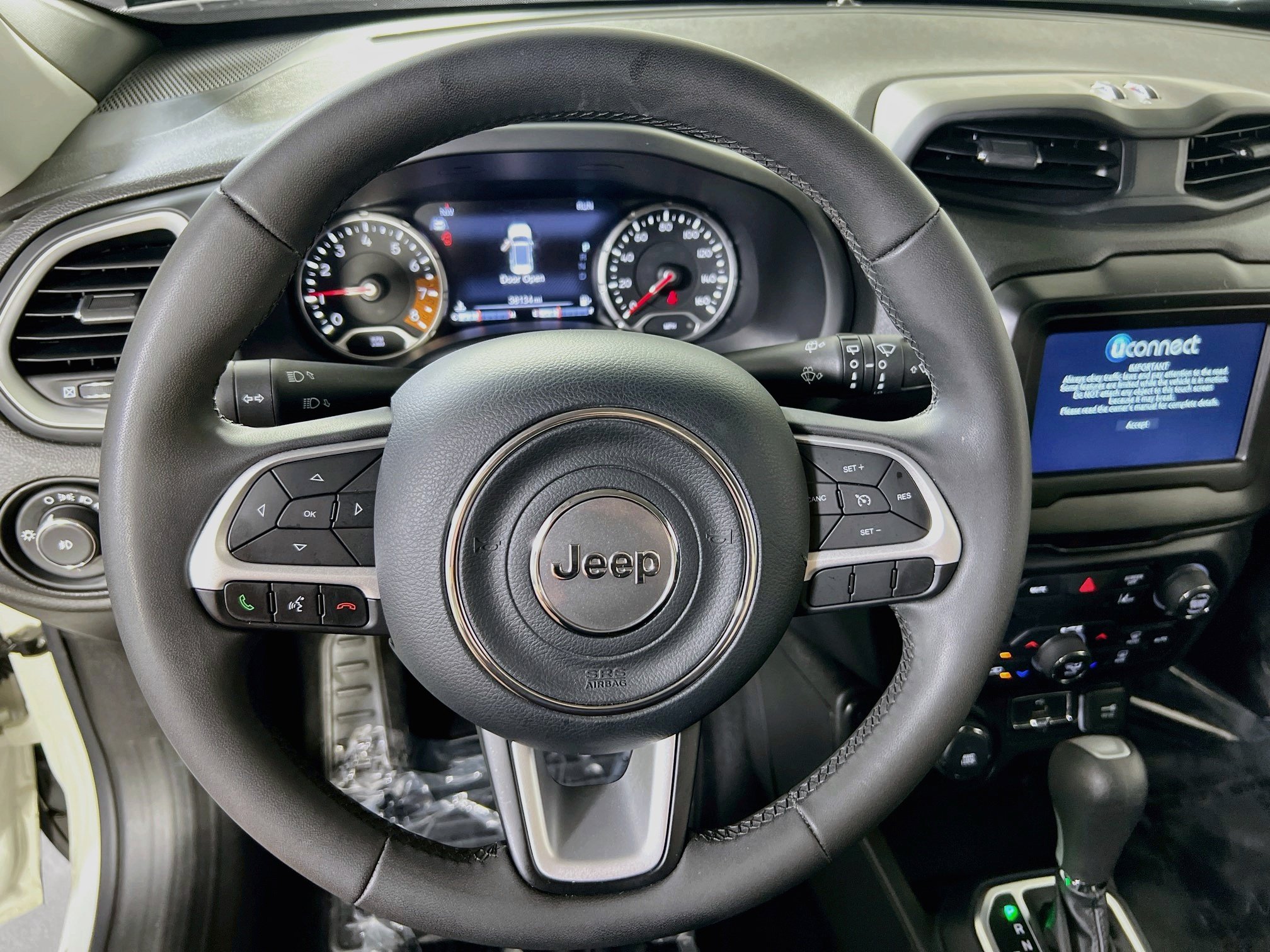 Used 2021 Jeep Renegade Latitude AWD/4WD image 11