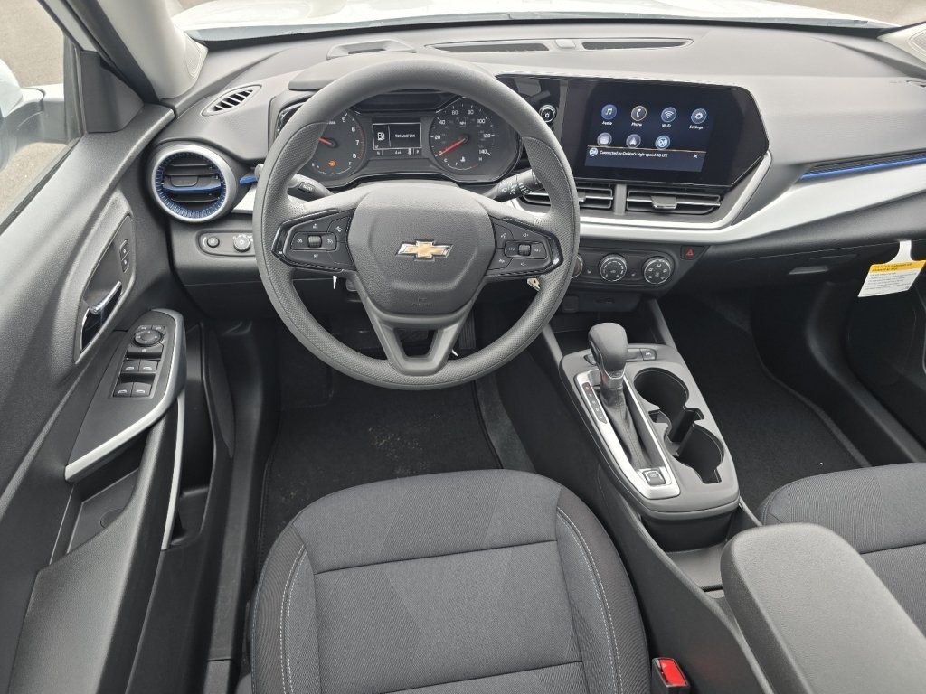 New 2026 Chevrolet Trax LS w/ LS Convenience Package FWD image 15