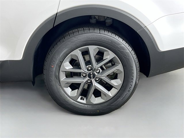 Used 2024 Kia Telluride LX image 36