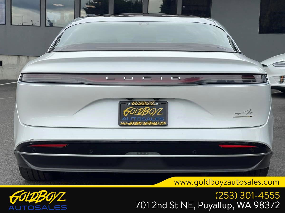 Used 2023 Lucid Air Touring image 5