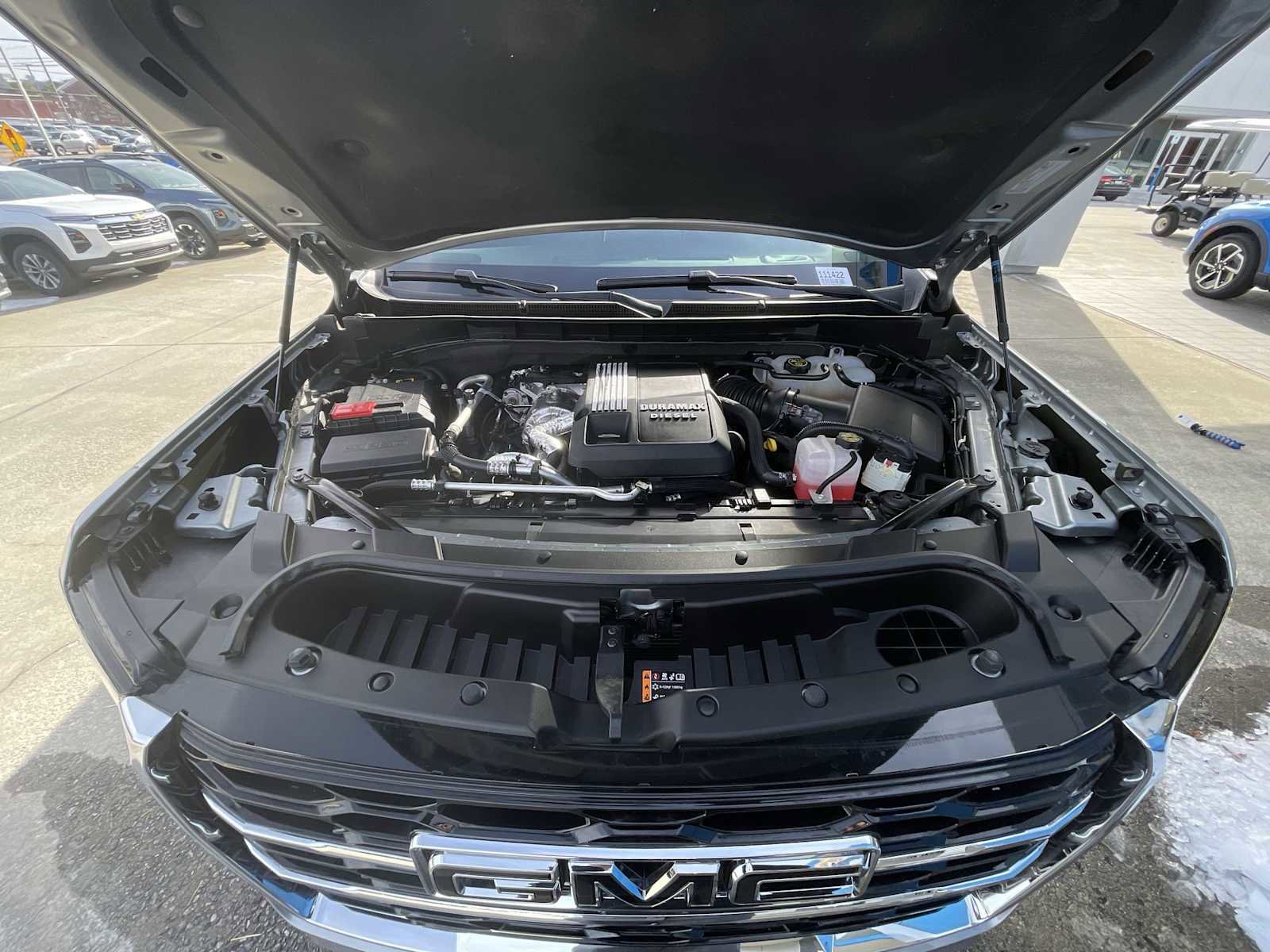 Used 2024 GMC Yukon XL SLT image 30