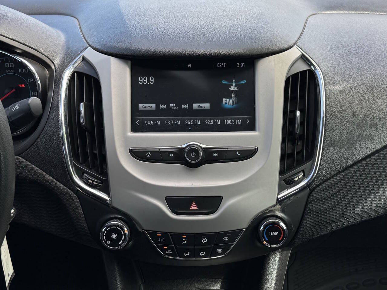 Used 2016 Chevrolet Cruze L FWD image 19
