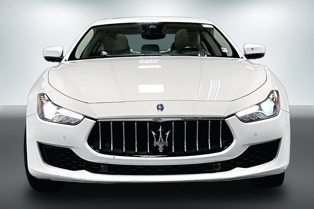 Used 2019 Maserati Ghibli RWD image 2