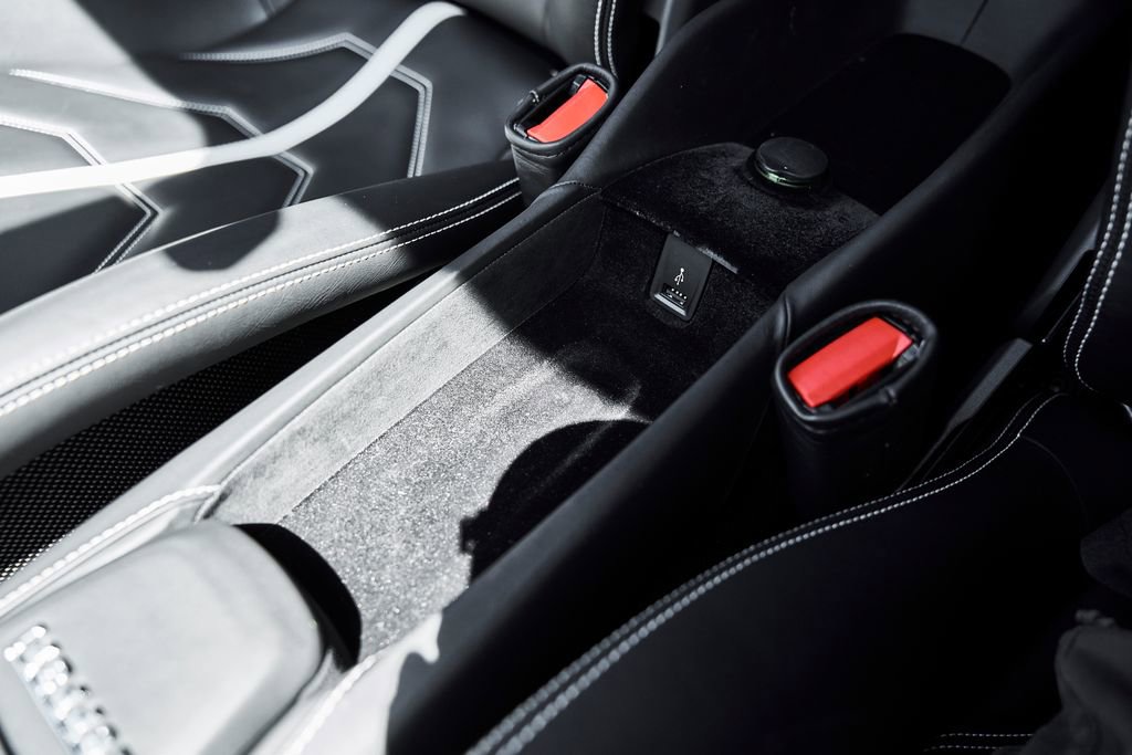 Used 2017 Ferrari 488 GTB RWD image 66
