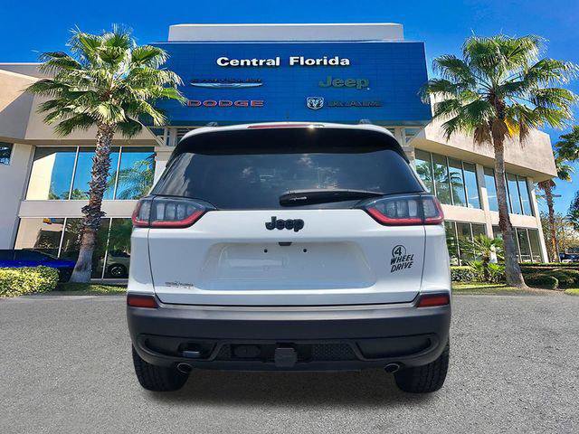 Certified 2022 Jeep Cherokee Latitude w/ Sun & Sound Group AWD/4WD image 6