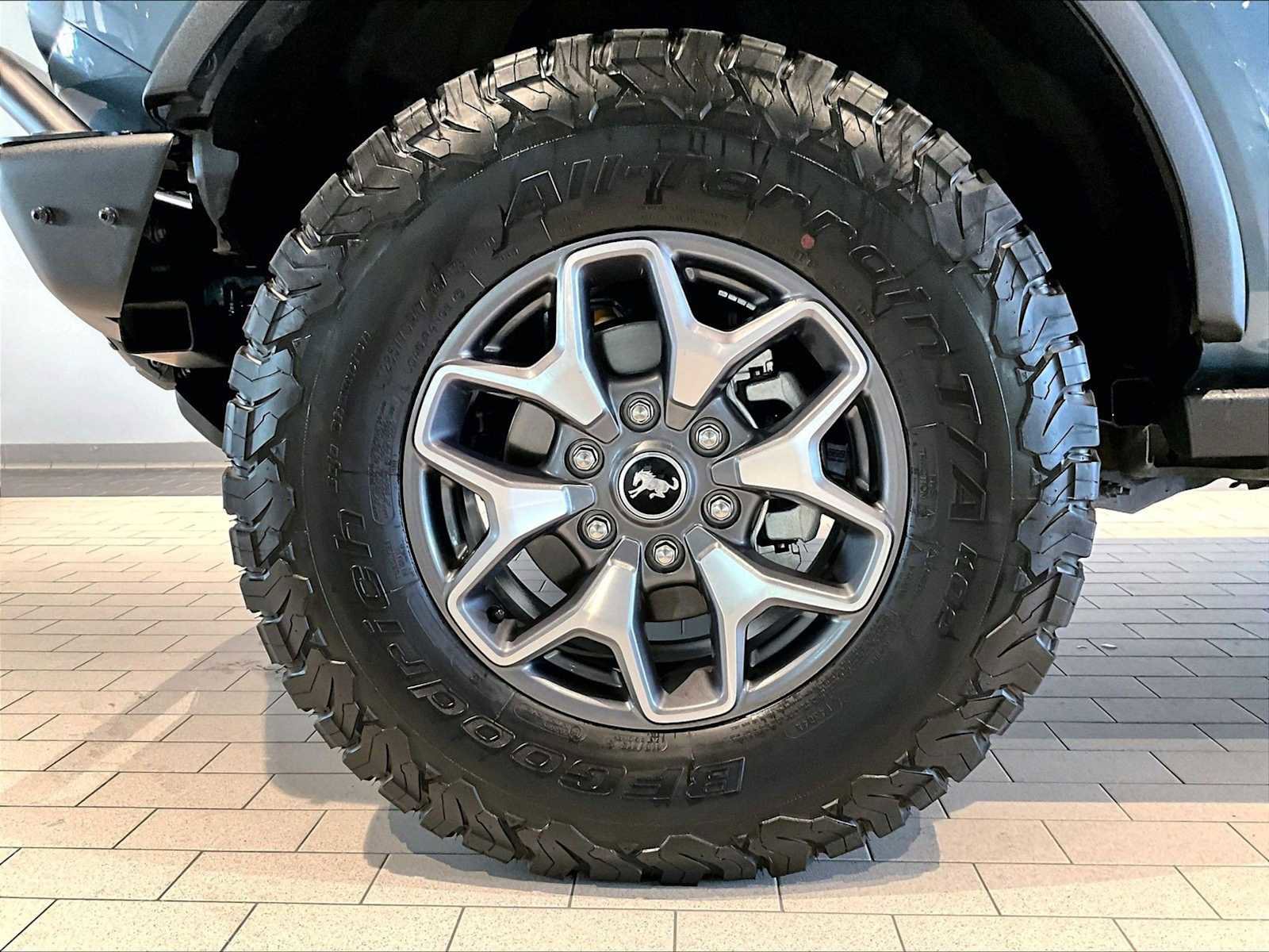 Used 2024 Ford Bronco Badlands image 14