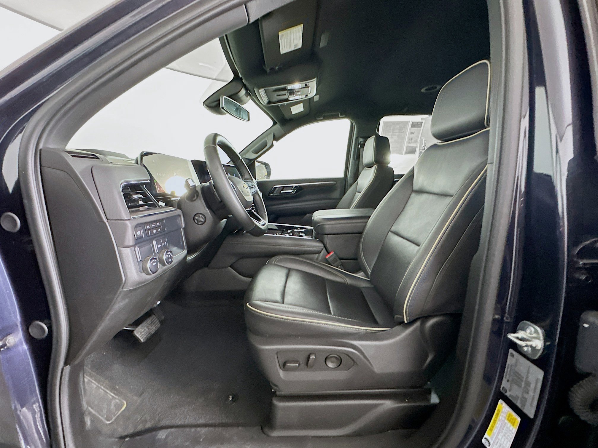 Used 2025 Chevrolet Tahoe Premier image 13