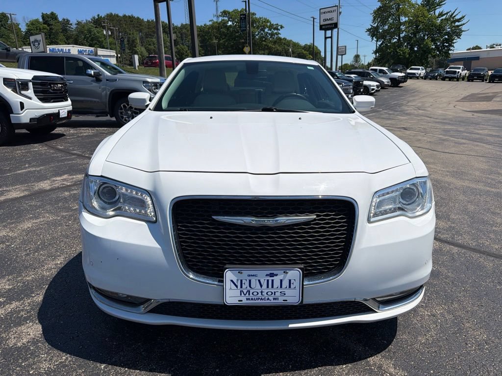 Used 2017 Chrysler 300 Limited w/ 300 Premium Group RWD image 8