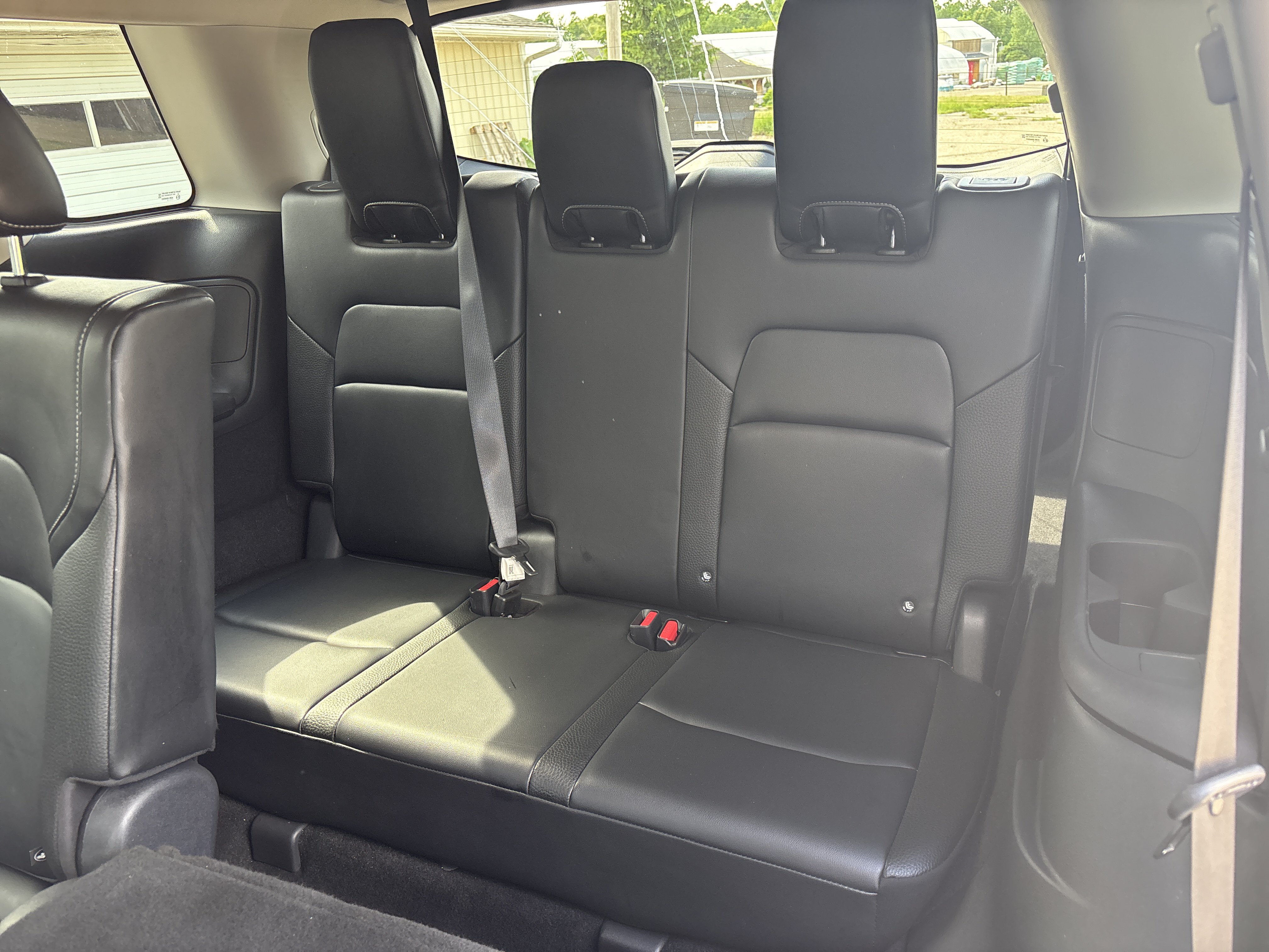 Used 2023 Nissan Pathfinder SL AWD/4WD image 33