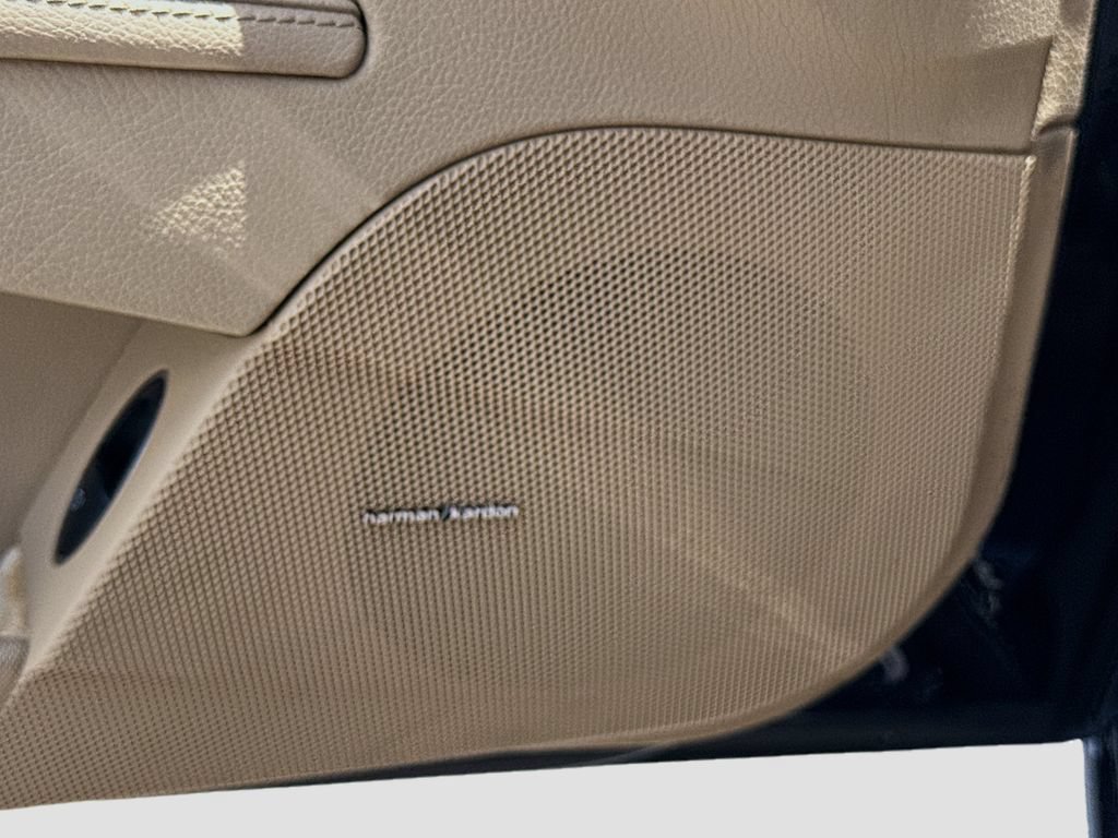 Used 2009 Mercedes-Benz E 350 Sedan image 22
