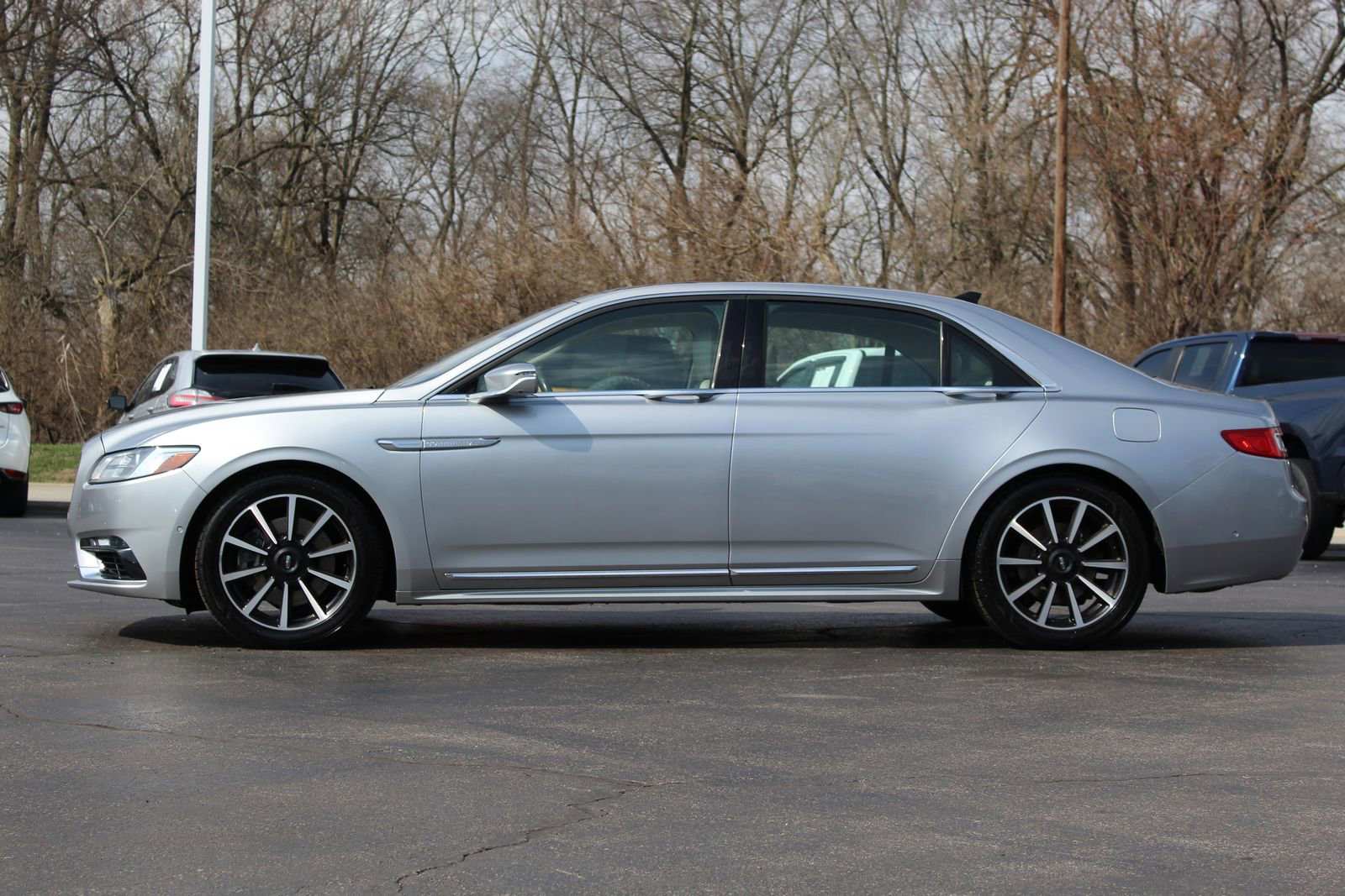 Used 2020 Lincoln Continental Reserve image 4
