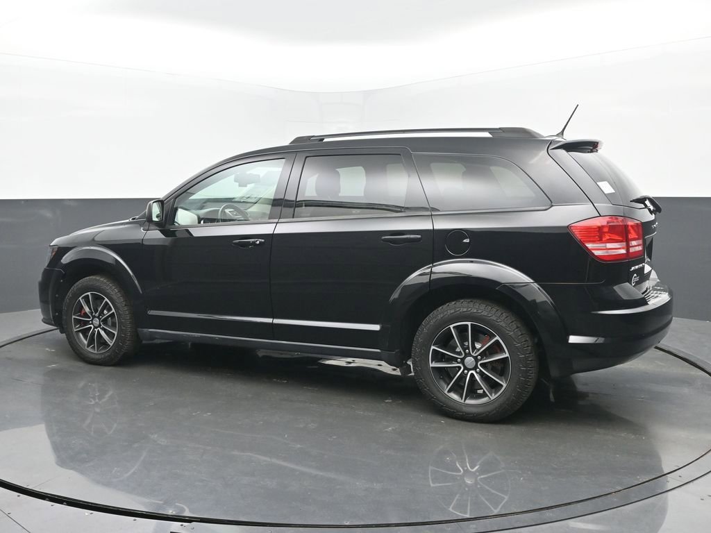 Used 2017 Dodge Journey SE w/ Flexible Seating Group image 3