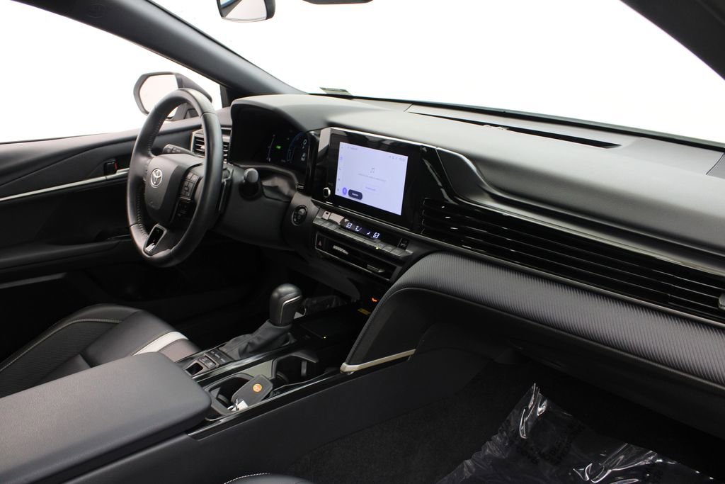 Used 2025 Toyota Camry SE FWD image 24