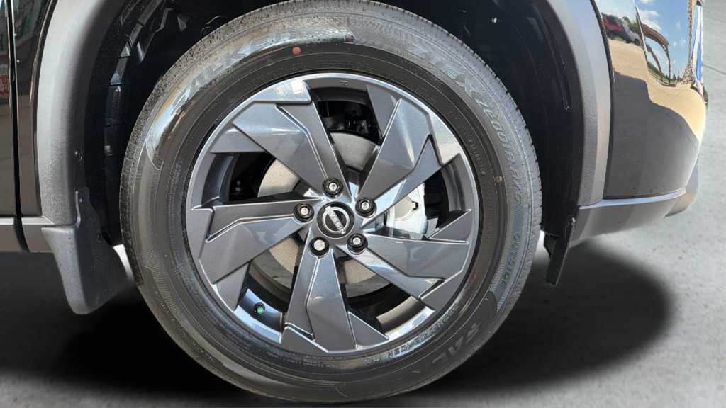 New 2026 Nissan Rogue SV FWD image 24